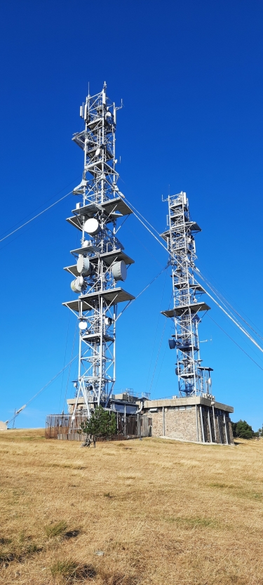 Antennes Aigoual.jpg